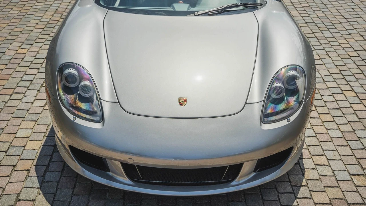 2005 Porsche Carrera GT - Image 15 of 31