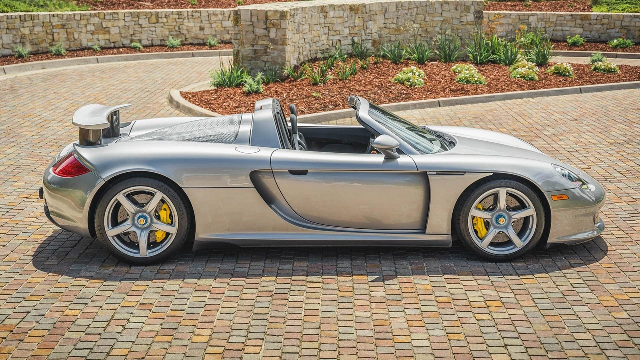 2005 Porsche Carrera GT - Image 4 of 31
