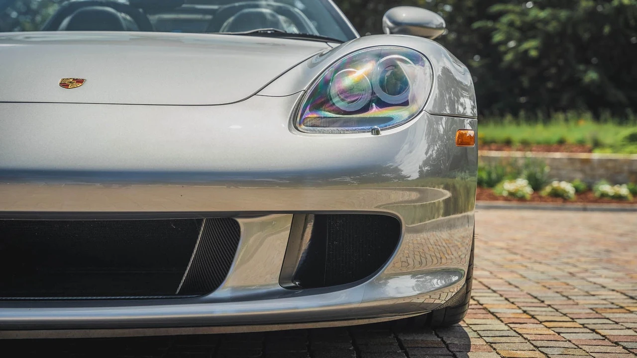 2005 Porsche Carrera GT - Image 9 of 31