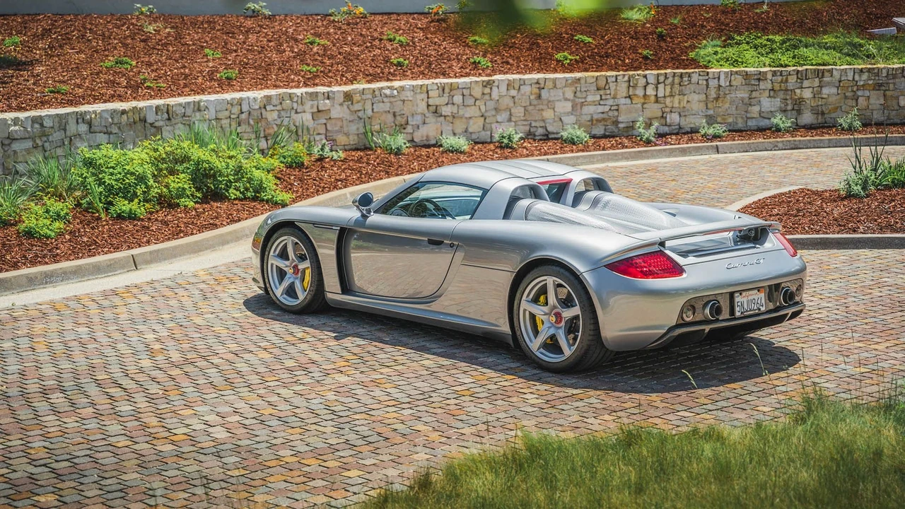 2005 Porsche Carrera GT - Image 22 of 31