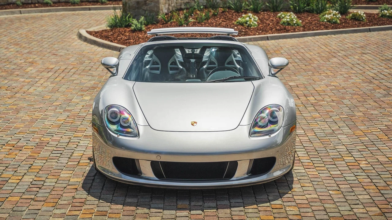 2005 Porsche Carrera GT - Image 16 of 31