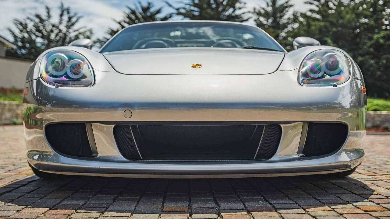 2005 Porsche Carrera GT - Image 11 of 31