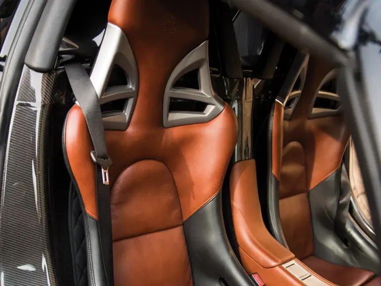 2005 Porsche Carrera GT - Image 25 of 31