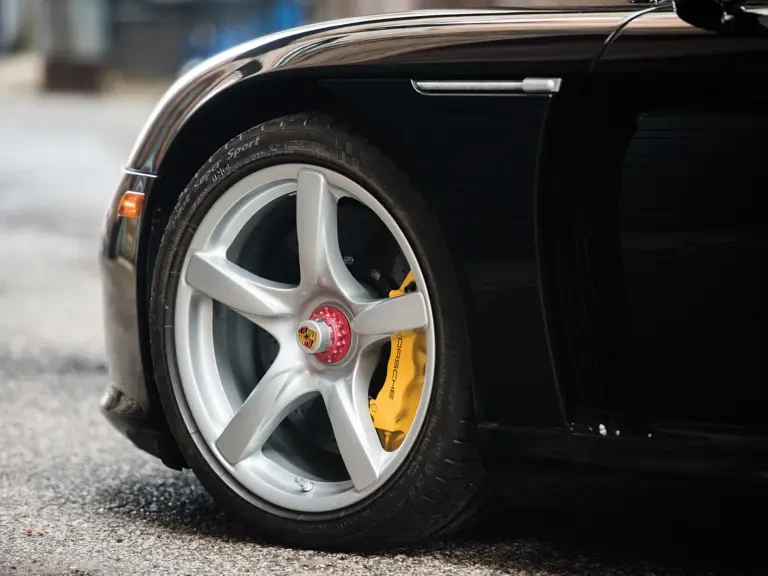 2005 Porsche Carrera GT - Image 17 of 31