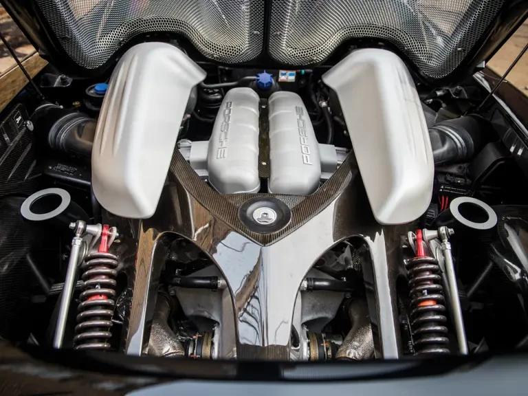 2005 Porsche Carrera GT - Image 27 of 31
