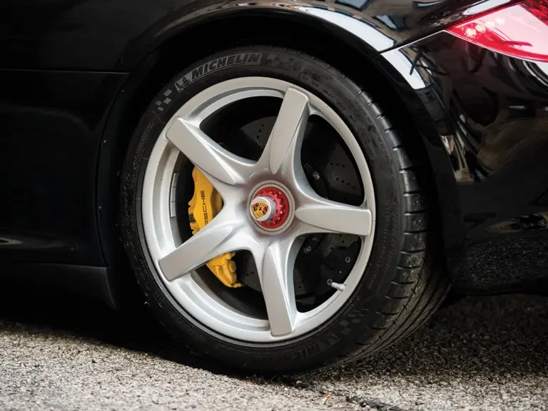 2005 Porsche Carrera GT - Image 18 of 31