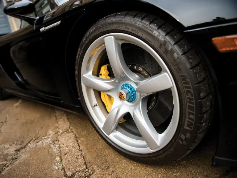 2005 Porsche Carrera GT - Image 14 of 31