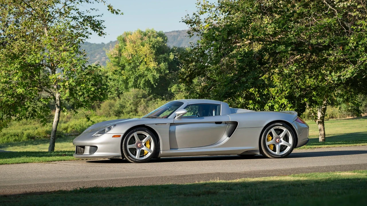 2005 Porsche Carrera GT - Image 7 of 31