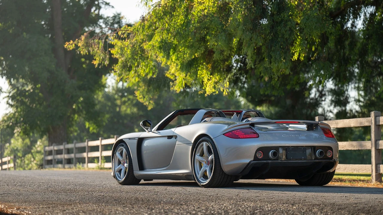 2005 Porsche Carrera GT - Image 6 of 31