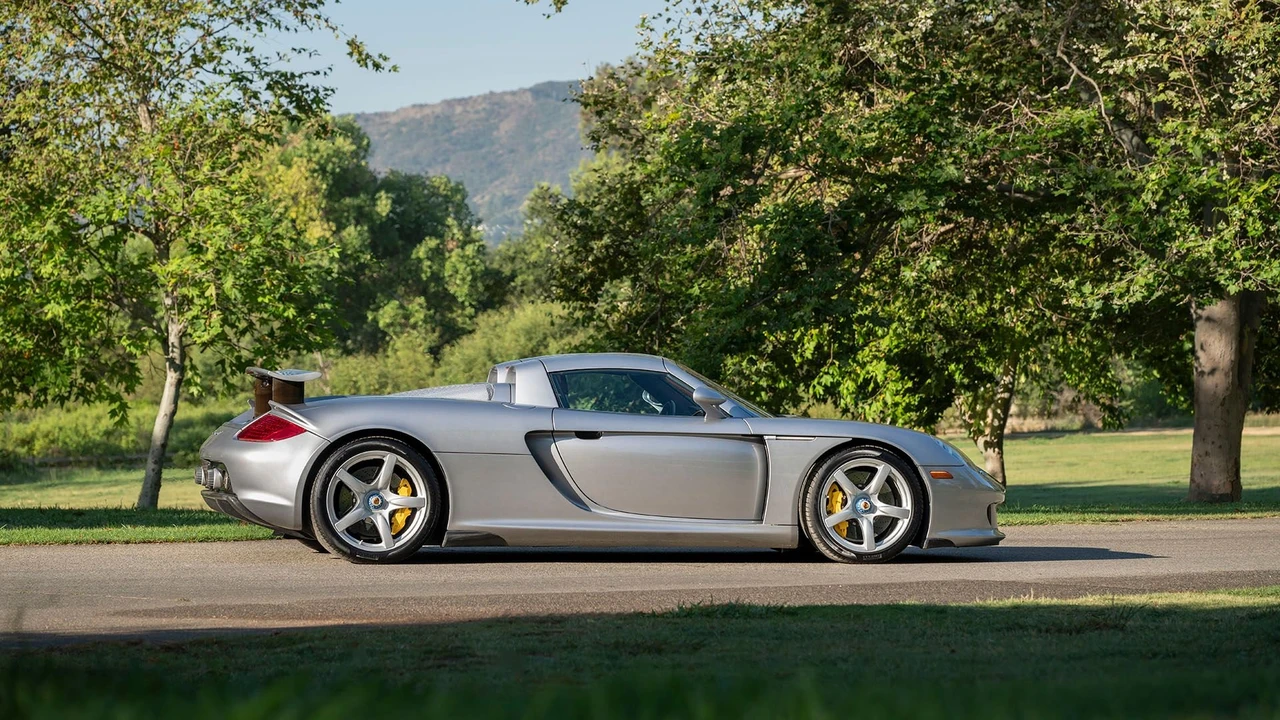 2005 Porsche Carrera GT - Image 8 of 31