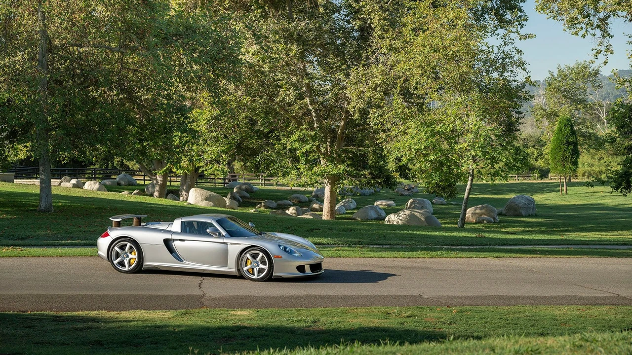 2005 Porsche Carrera GT - Image 10 of 31