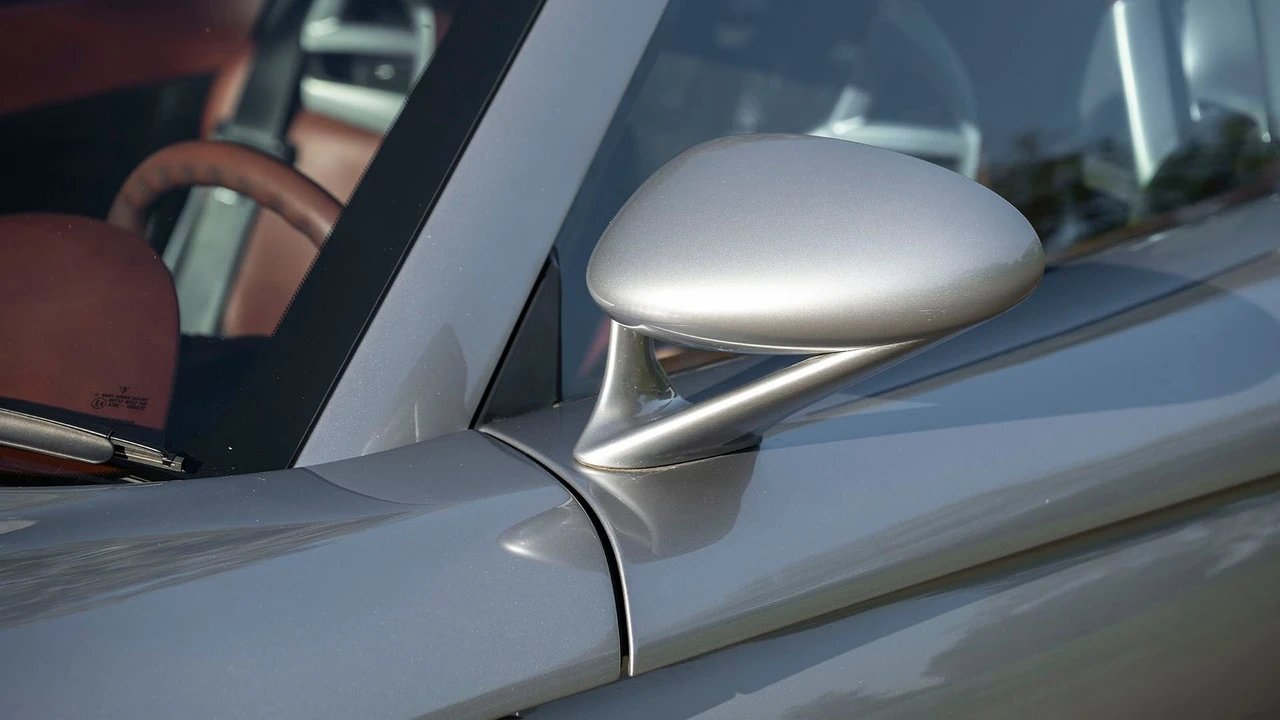 2005 Porsche Carrera GT - Image 20 of 31