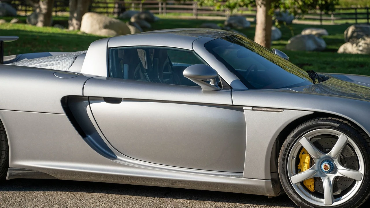 2005 Porsche Carrera GT - Image 21 of 31