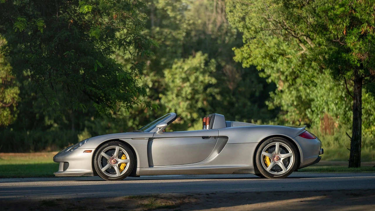 2005 Porsche Carrera GT - Image 16 of 31