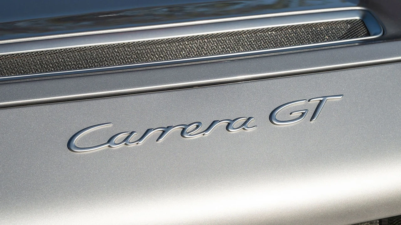 2005 Porsche Carrera GT - Image 27 of 31