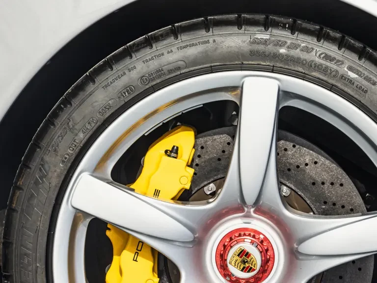 2005 Porsche Carrera GT - Image 29 of 31