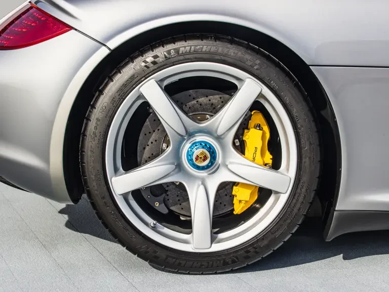 2005 Porsche Carrera GT - Image 25 of 31