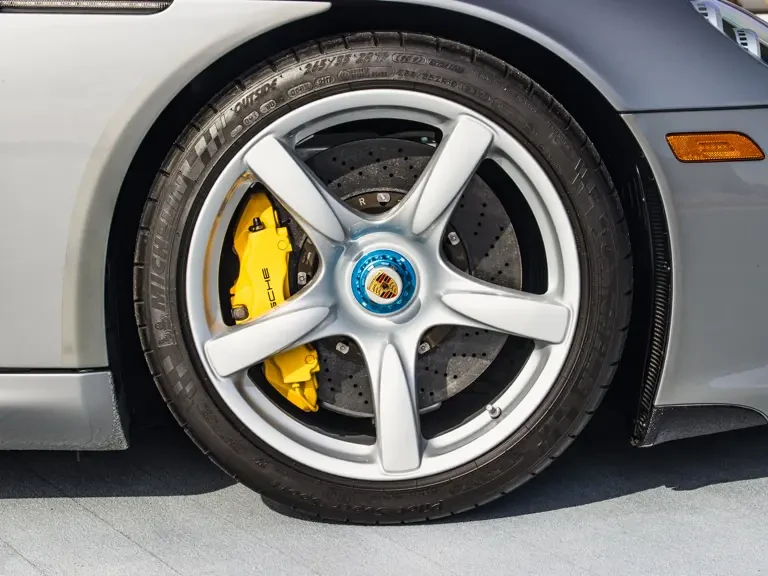 2005 Porsche Carrera GT - Image 23 of 31