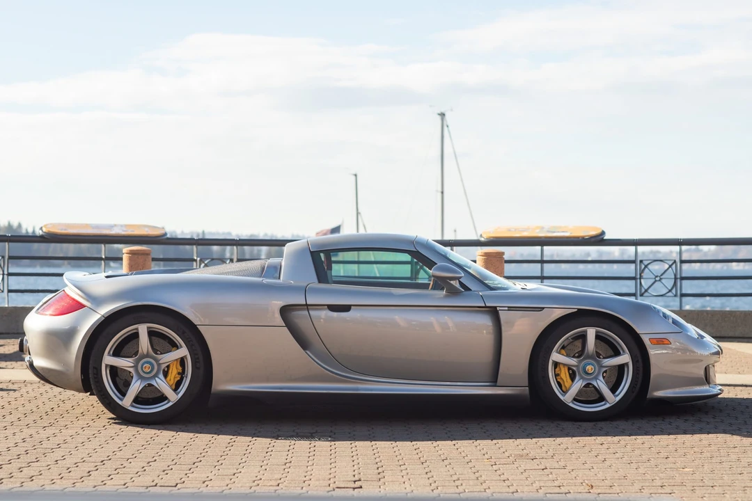 2005 Porsche Carrera GT - Image 11 of 31