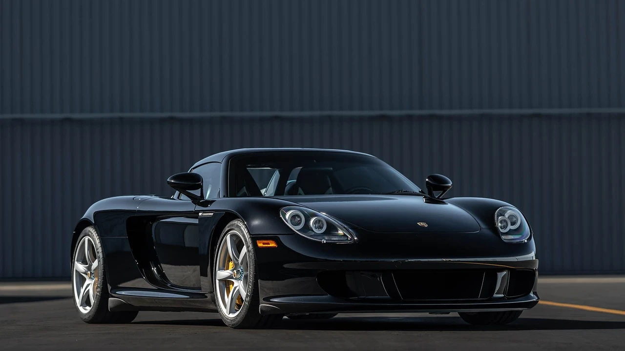 2005 Porsche Carrera GT - Image 11 of 31