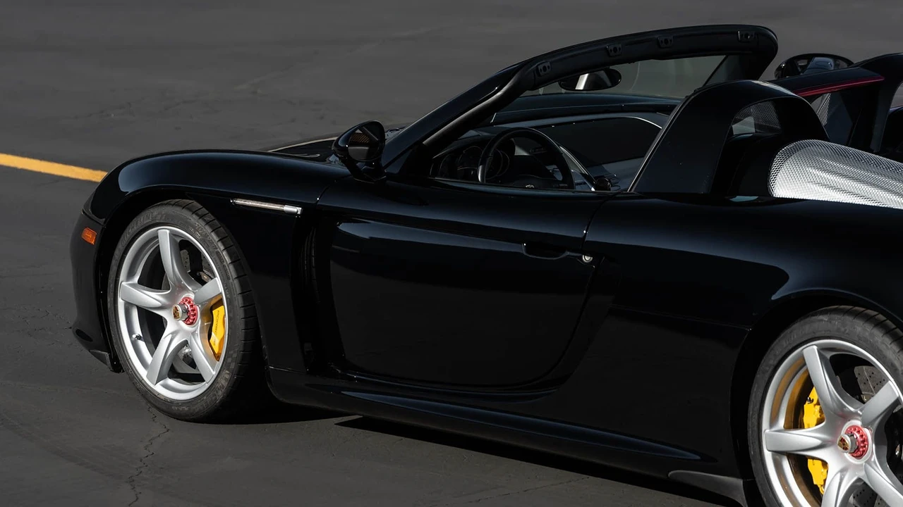 2005 Porsche Carrera GT - Image 30 of 31