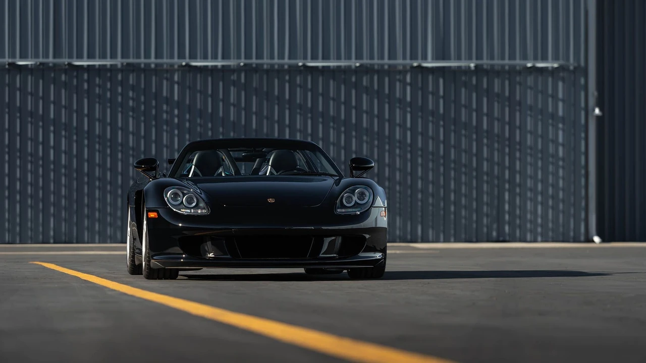 2005 Porsche Carrera GT - Image 22 of 31