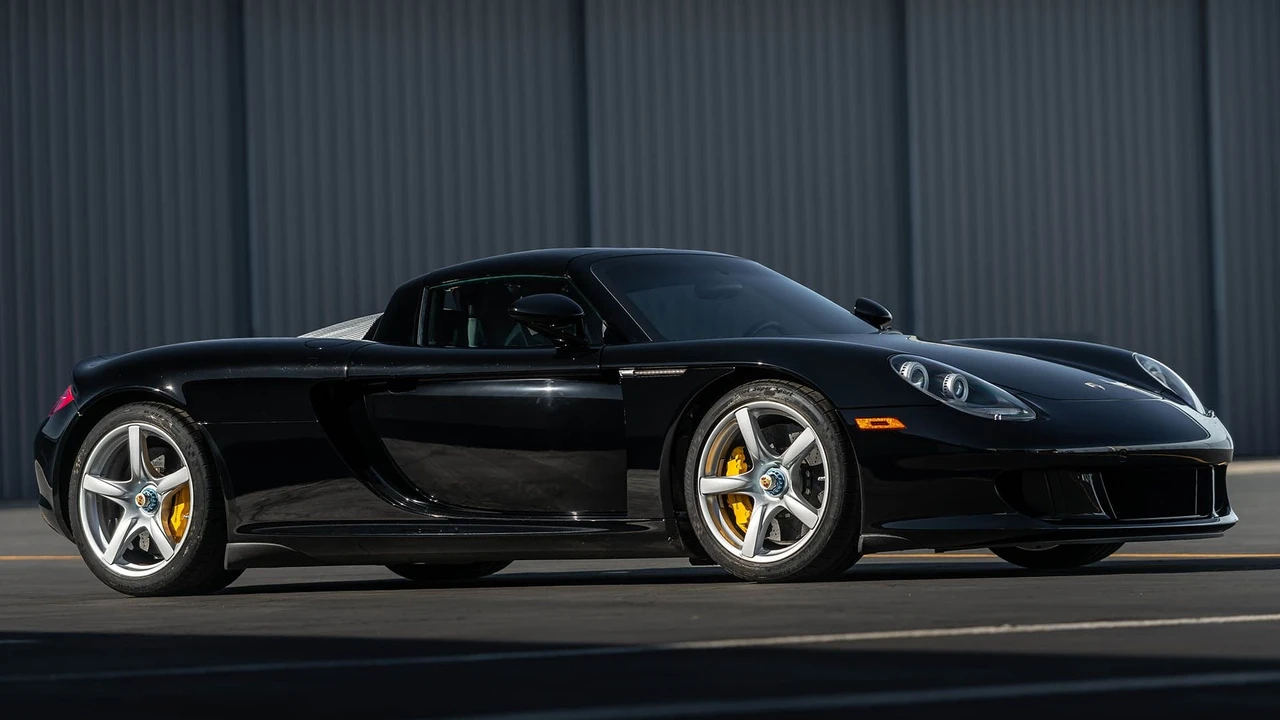 2005 Porsche Carrera GT - Image 10 of 31