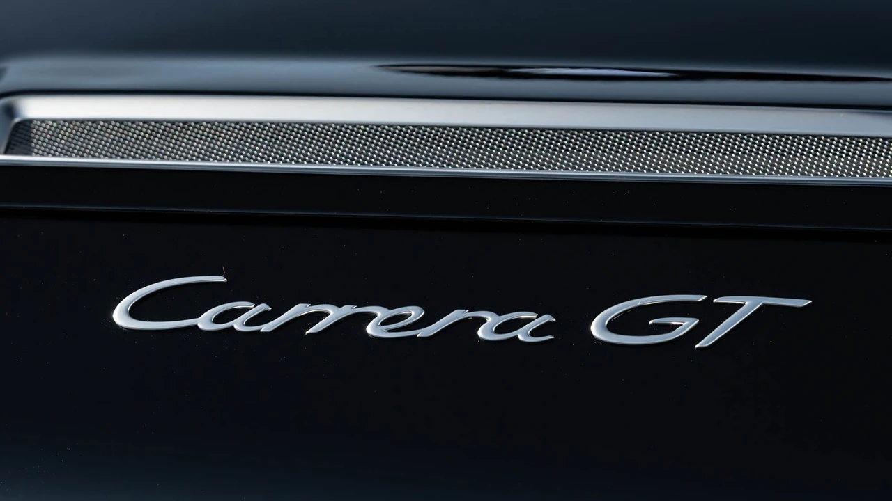 2005 Porsche Carrera GT - Image 5 of 31