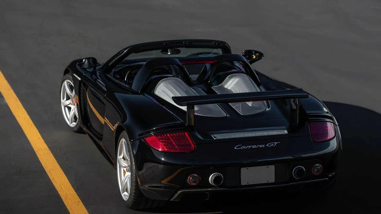 2005 Porsche Carrera GT - Image 20 of 31