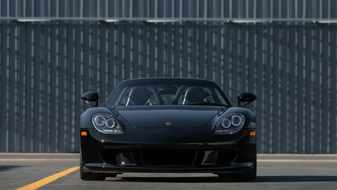 2005 Porsche Carrera GT - Image 16 of 31