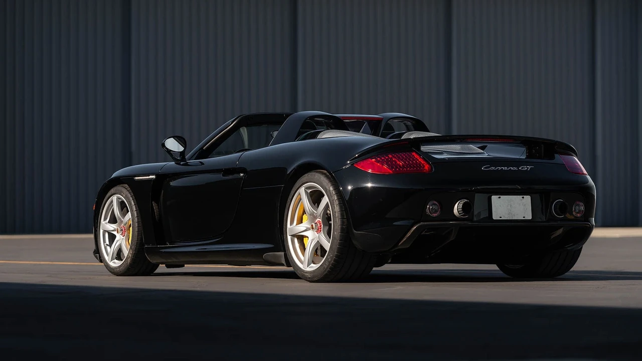 2005 Porsche Carrera GT - Image 3 of 31