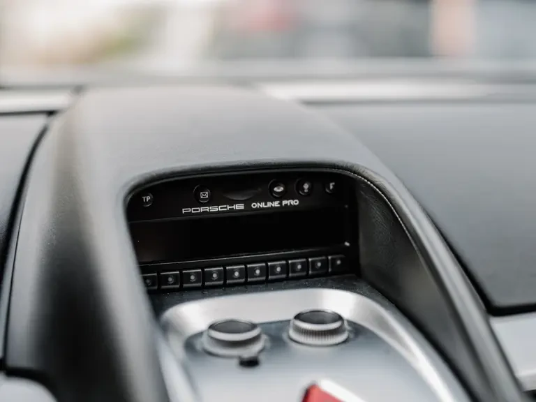 2005 Porsche Carrera GT - Image 13 of 31