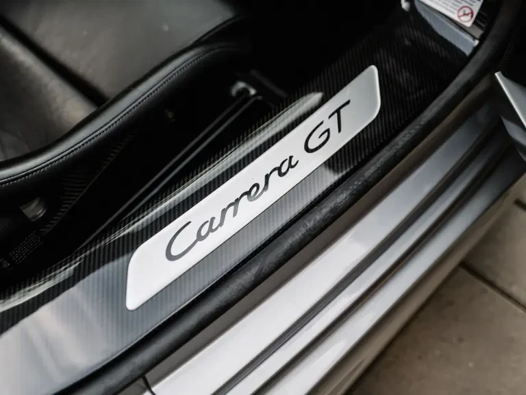 2005 Porsche Carrera GT - Image 21 of 31