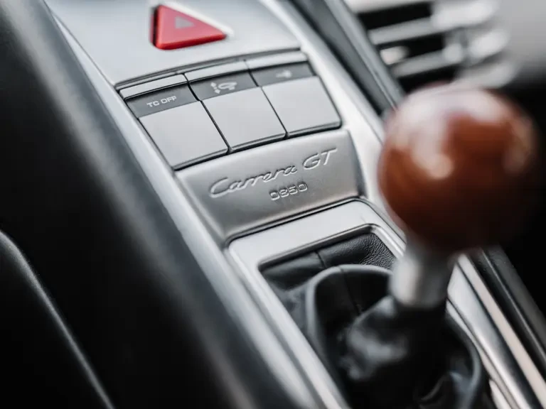 2005 Porsche Carrera GT - Image 14 of 31