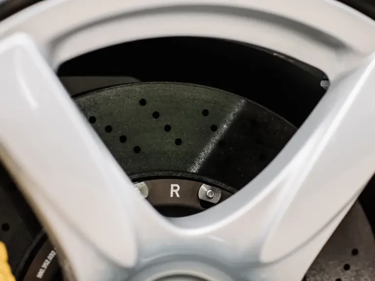 2005 Porsche Carrera GT - Image 30 of 31