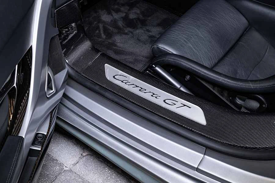 2005 Porsche Carrera GT - Image 24 of 26