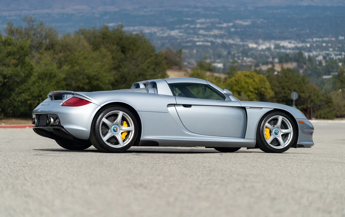 2005 Porsche Carrera GT - Image 7 of 31