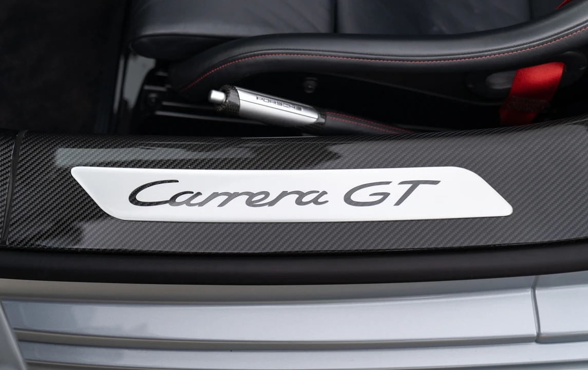 2005 Porsche Carrera GT - Image 26 of 31