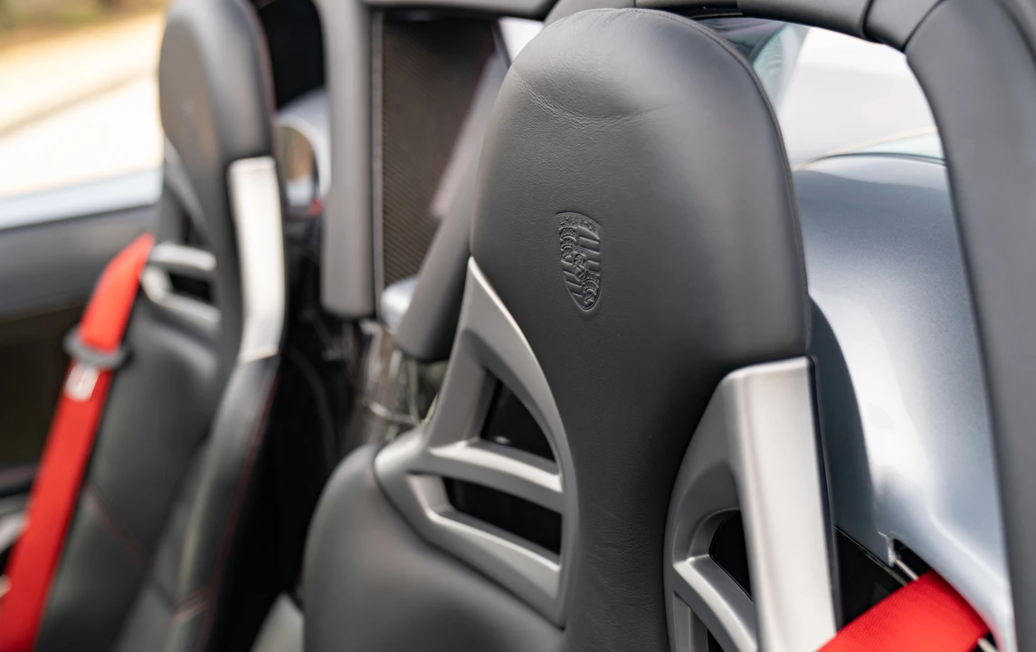 2005 Porsche Carrera GT - Image 27 of 31