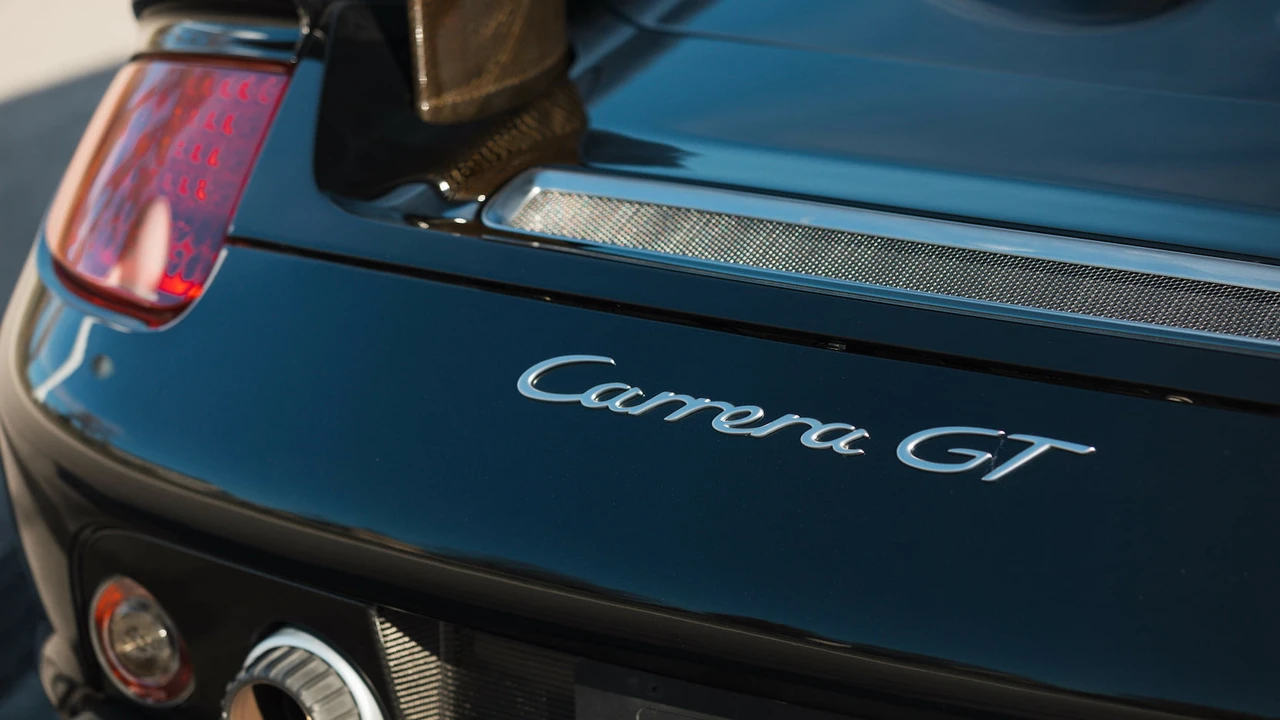 2005 Porsche Carrera GT - Image 10 of 31