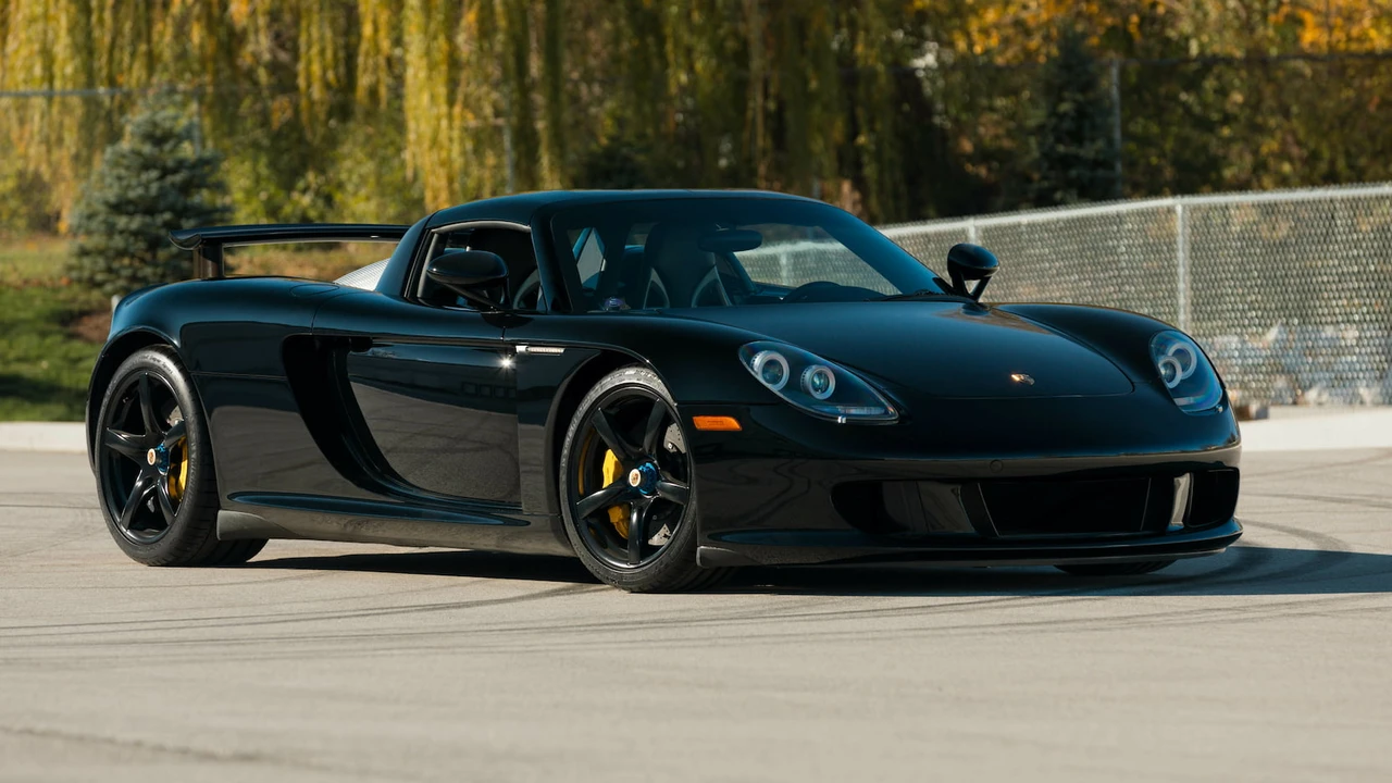 2005 Porsche Carrera GT - Image 12 of 31