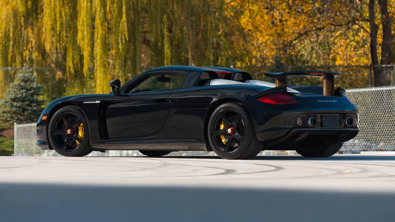 2005 Porsche Carrera GT - Image 15 of 31