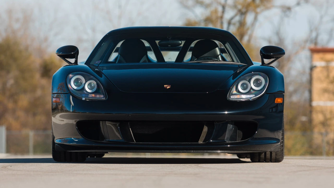 2005 Porsche Carrera GT - Image 16 of 31