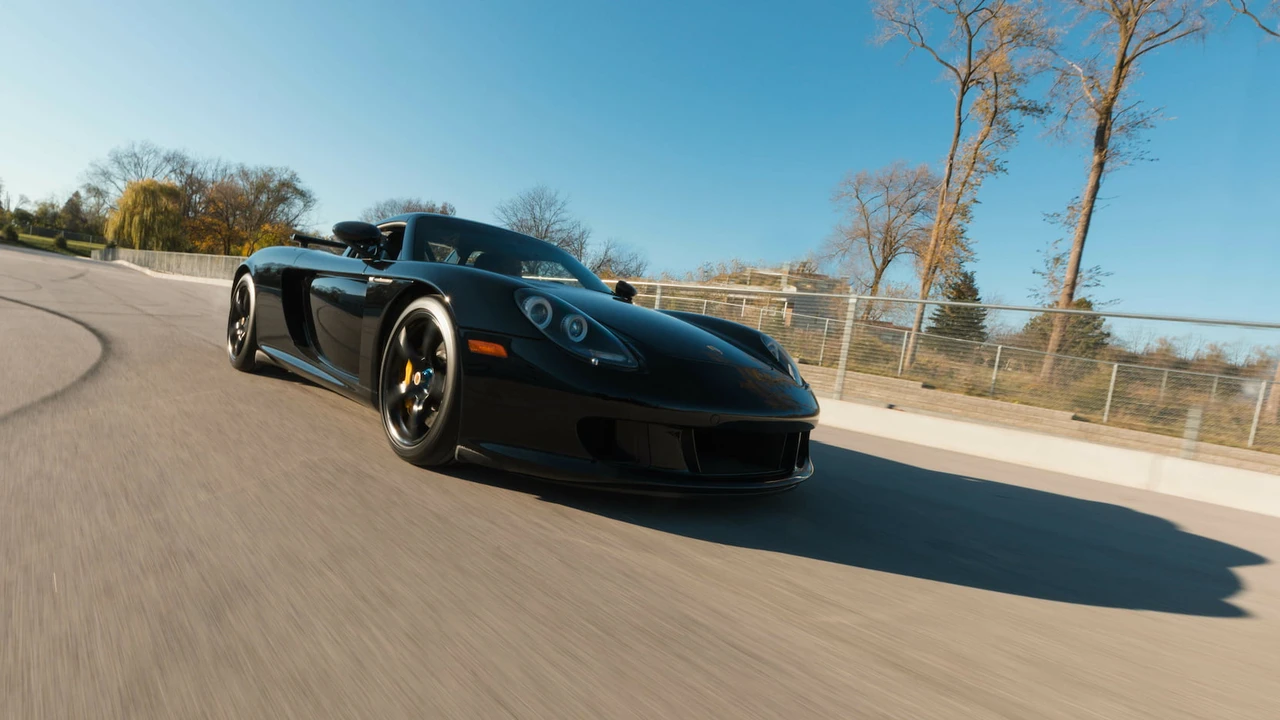 2005 Porsche Carrera GT - Image 18 of 31