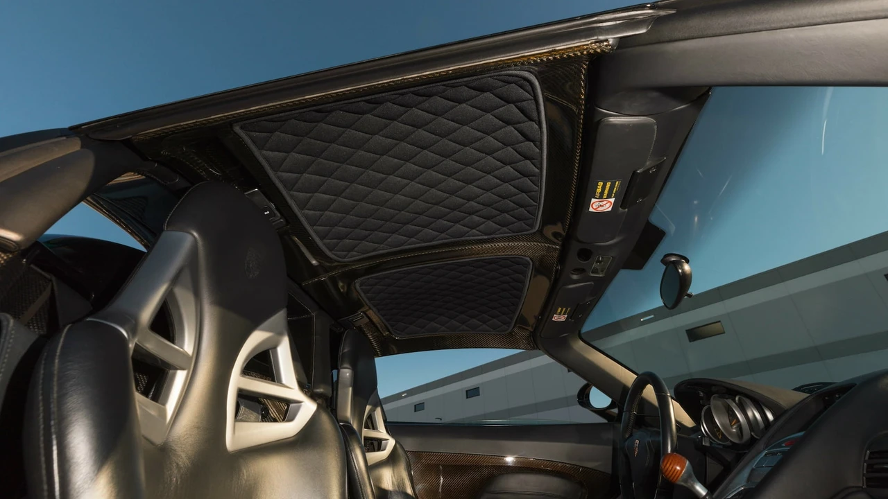 2005 Porsche Carrera GT - Image 27 of 31