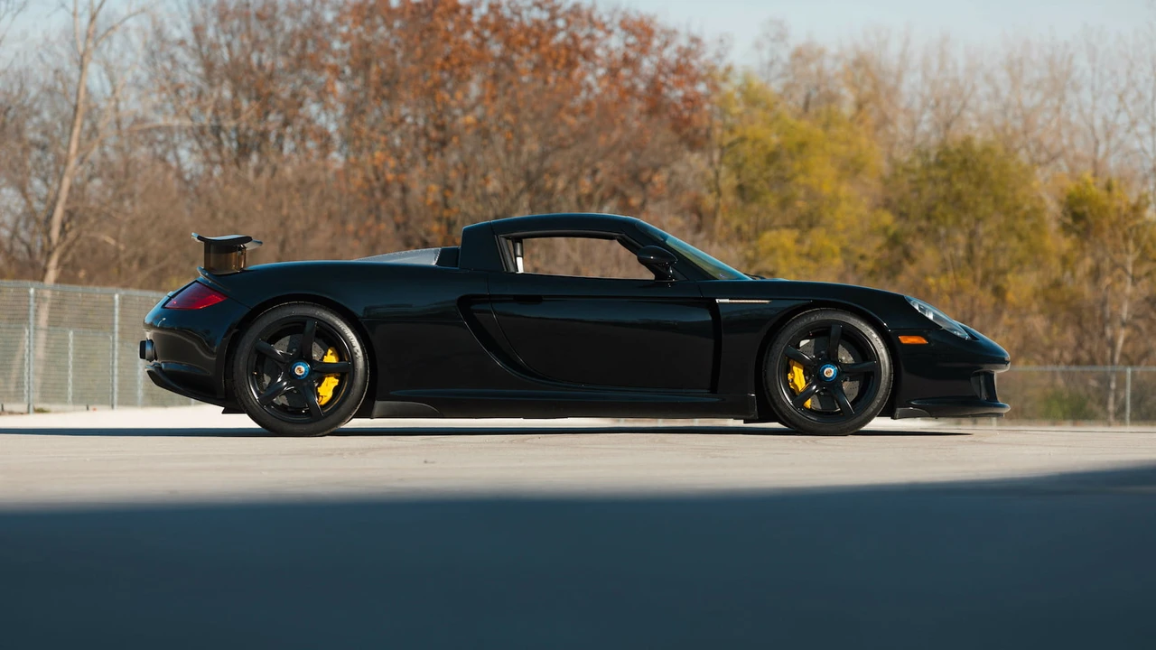 2005 Porsche Carrera GT - Image 8 of 31