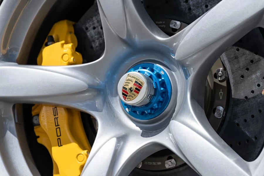 2005 Porsche Carrera GT - Image 27 of 31