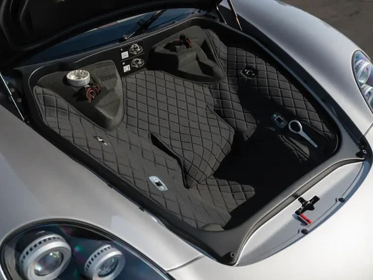 2005 Porsche Carrera GT - Image 31 of 31