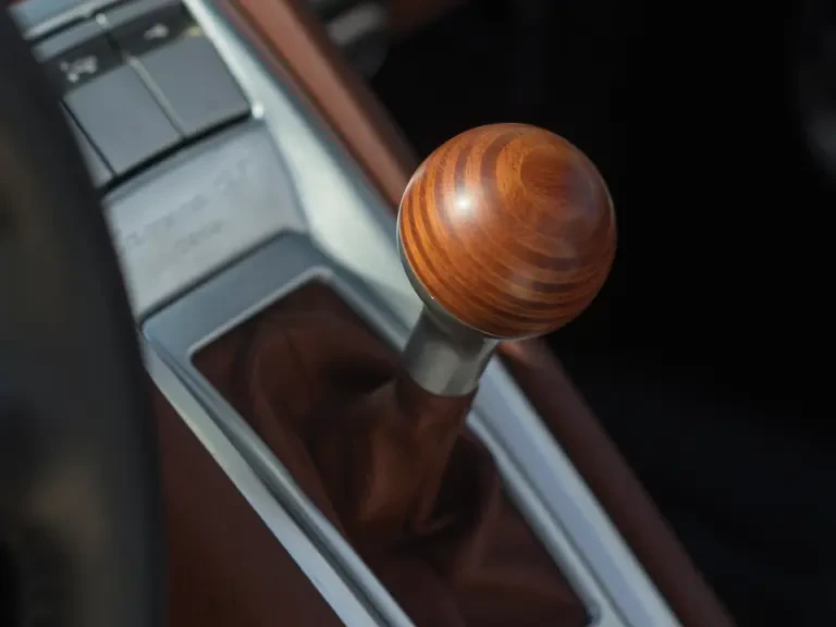 2005 Porsche Carrera GT - Image 16 of 31