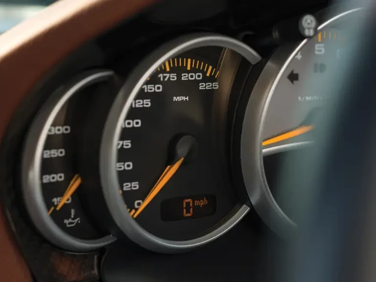 2005 Porsche Carrera GT - Image 18 of 31